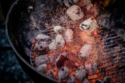 BlackSellig Beach Kokosbriketts 10 Kg -Grill Verkaufs-Shop 17148 Black Sellig Beach Briketts Glut