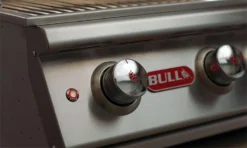 BULL Angus - Gasgrill Mit Infrarot Backburner Und Rotisserie 12 BULL Angus - Gasgrill Mit Infrarot Backburner Und Rotisserie -Grill Verkaufs-Shop BULL Grills Bedienblende 2