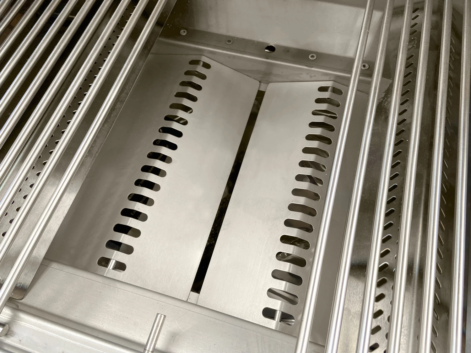 BULL Angus - Gasgrill Mit Infrarot Backburner Und Rotisserie 4 BULL Angus - Gasgrill Mit Infrarot Backburner Und Rotisserie – Bild 4