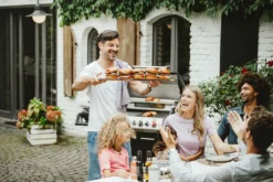 Enders Gasgrill Monroe Black Pro 4 IK Turbo 16 Enders Gasgrill Monroe Black Pro 4 IK Turbo -Grill Verkaufs-Shop Enders Gasgrill Monroe Black Pro 4 IK Turbo Grillspass