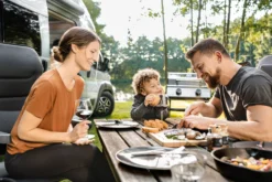 Grillfürst G201E 2-Brenner Gasgrill Portabel V2 - Campinggrill / Balkongrill 50mbar - Inkl. Untergestell -Grill Verkaufs-Shop Grillfuerst Campinggrill Picknich unterwegs