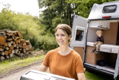 Grillfürst G201E 2-Brenner Gasgrill Portabel V2 - Campinggrill / Balkongrill 50mbar -Grill Verkaufs-Shop Grillfuerst Campinggrill transportabel Wohnmobil 1