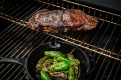 Grillfürst G210G 2-Brenner Gasgrill Mit Hochtemperaturbrenner Und Gusseisen Rosten -Grill Verkaufs-Shop Grillfuerst Gasgrill G210G Temperaturspektrum Vielseitigkeit