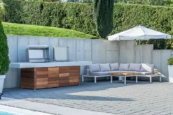 Grillfürst Outdoor Küche Mit Beton-Arbeitsplatte Und HPL-Unterschrank - Mit Edler Holzverkleidung (300 Cm X 80 Cm) - Mit Einbaugrill Und Planchagrill -Grill Verkaufs-Shop Grillfuerst Outdoorkueche Beton Kuecheninsel Unterschraenke 4 1645801078
