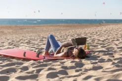 Knister Grill Small - Holzkohle Kompaktgrill -Grill Verkaufs-Shop Knister Grill Small Strand