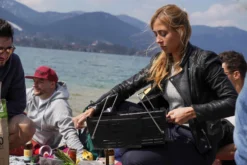 Knister Grill Original - Ausziehbarer Holzkohle Kompaktgrill -Grill Verkaufs-Shop Knister Grill auseinanderziehen