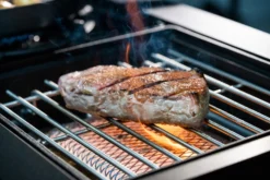 Outdoorchef Gas Kugelgrill Arosa 570 G Evo Black Style - Inkl. Blazing-/Cooking Zone Kit Plus 24 Outdoorchef Gas Kugelgrill Arosa 570 G Evo Black Style - Inkl. Blazing-/Cooking Zone Kit Plus -Grill Verkaufs-Shop Outdoorchef Blazing Zone Arosa Nachruesten