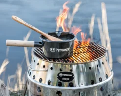 Petromax Emaille Stieltopf / 1000 Ml / Schwarz -Grill Verkaufs-Shop Petromax Emaille Stieltopf 1000ml schwarz Lifestyle