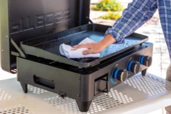 Pit Boss Plancha Grill Ultimate Plancha 3-Brenner - Mit Untergestell 31 Pit Boss Plancha Grill Ultimate Plancha 3-Brenner - Mit Untergestell -Grill Verkaufs-Shop Pit Boss Planchagrill 3 Brenner leichte Reinigung