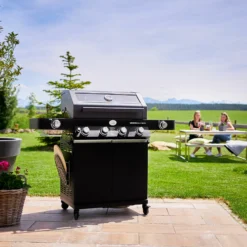 Rösle Gasgrill Videro G4-S Vario+ Nero Schwarz - Modell 2023 - X-DEAL Inkl. Abdeckhaube Und Grillplatte -Grill Verkaufs-Shop Roesle Videro G4 S Vario NERO matt schwarz Vario Halter 5