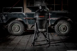 The Bastard Keramikgrill Classic Medium - Complete - Schwarz Glänzend - Modell 2023 -Grill Verkaufs-Shop The Bastard Classic Medium Untergestell Seitentischel