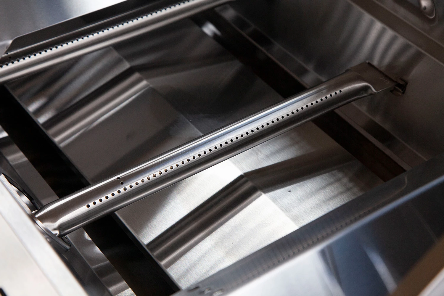 Grillfürst G401G 4-Brenner Einbaugrill - Eintracht Frankfurt Edition - Gusseisenroste 6 Grillfürst G401G 4-Brenner Einbaugrill - Eintracht Frankfurt Edition - Gusseisenroste – Bild 6