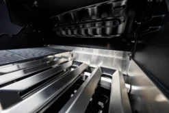 Outdoorchef Dualchef 425 G BZ Gasgrill Mit Blazing Zone Infrarotbrenner + DGS Gusseisen Grillrost 2 Stk.+ DGS Gemüse Grillrost 2 Stk. -Grill Verkaufs-Shop outdoorchef dualchef 425 g flammenschutzbleche 18 700 16 1